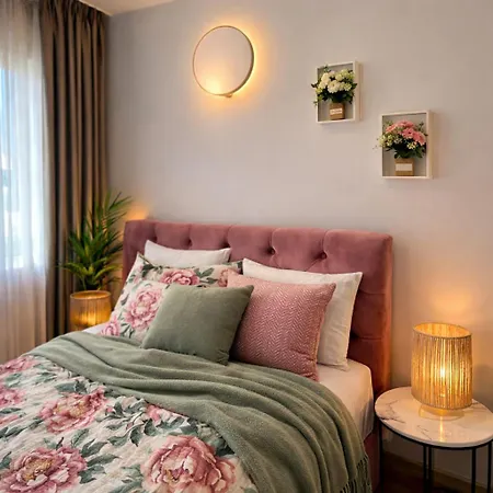 Giedres Linkuva With Private Entrance 公寓 考纳斯